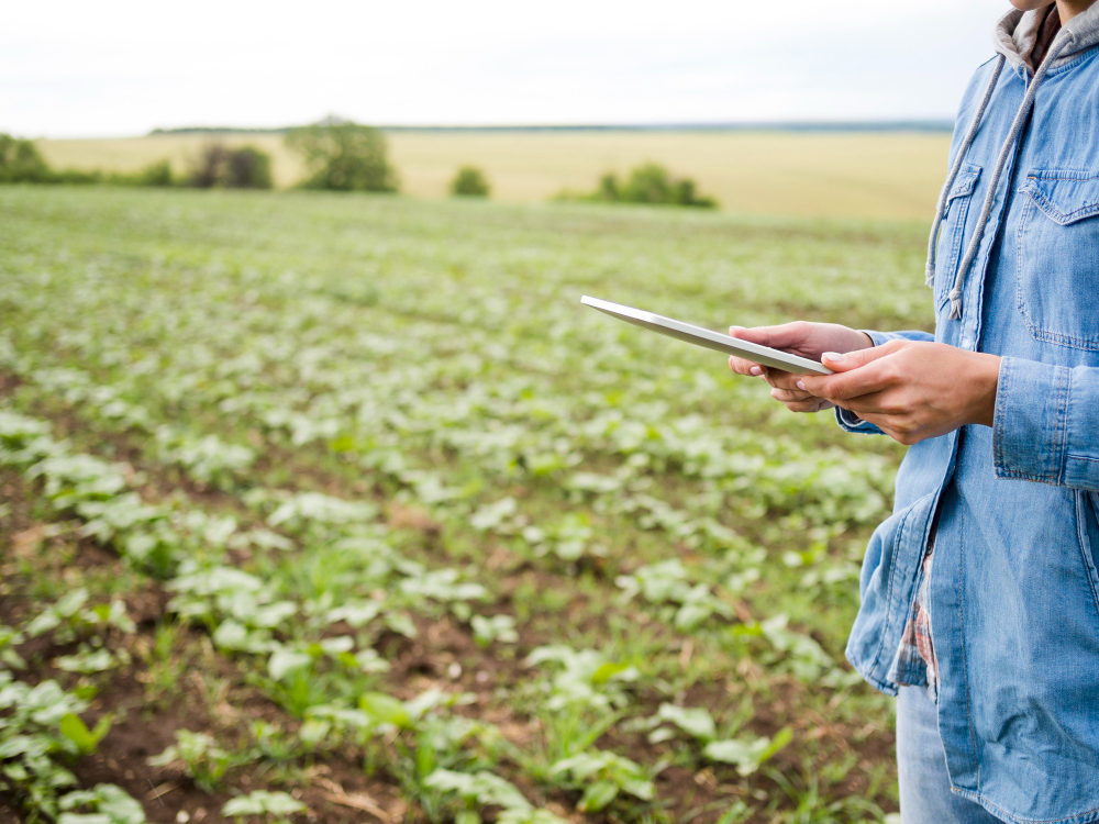  Crop Environment Monitoring
